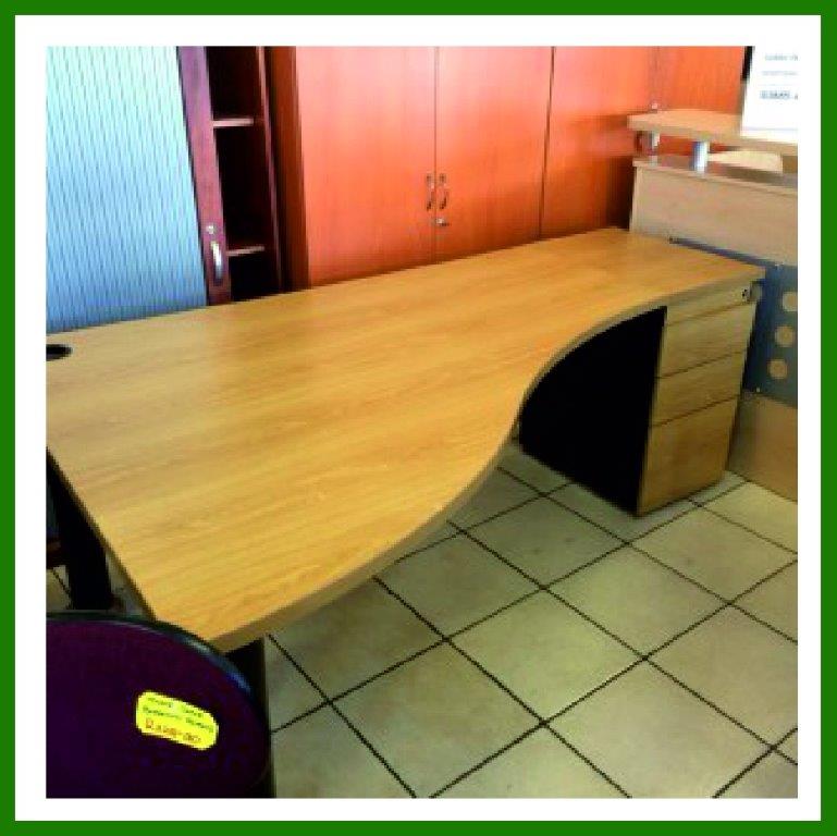 Wave Desk Oak + Desk High Pedestal